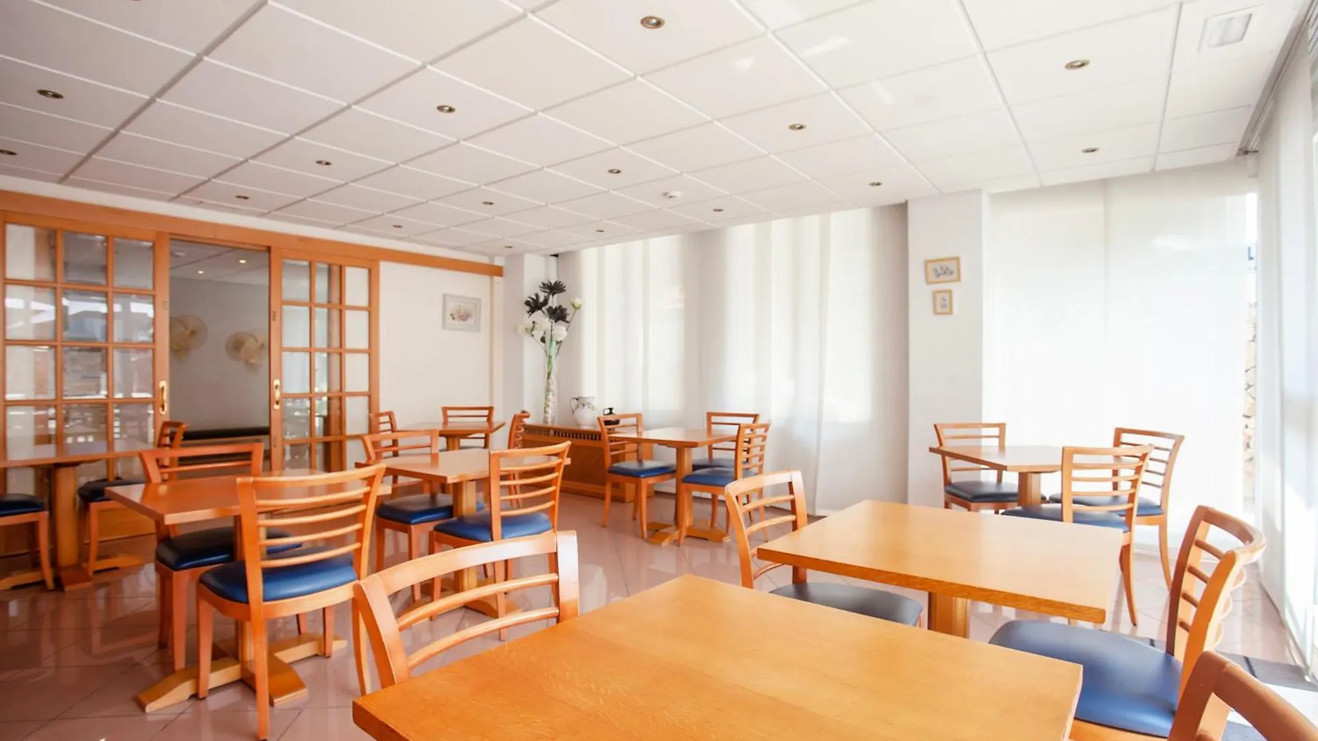 Hostal Residencia Sutimar Peguera Guest house